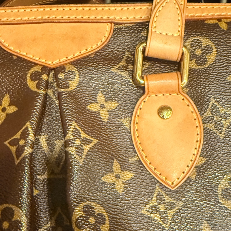 Louis Vuitton Palermo PM Monogram 帆布手提/肩背包。-39