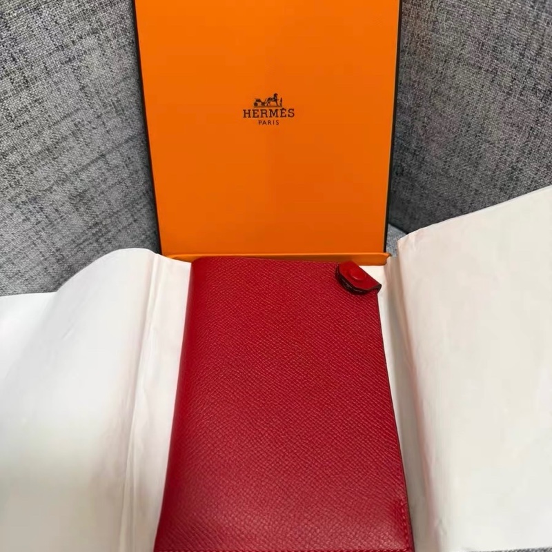HERMÈS 愛馬仕 Tarmac 護照夾 紅色 Epsom 皮革 9.9成新｜附原廠橘盒 A刻-0