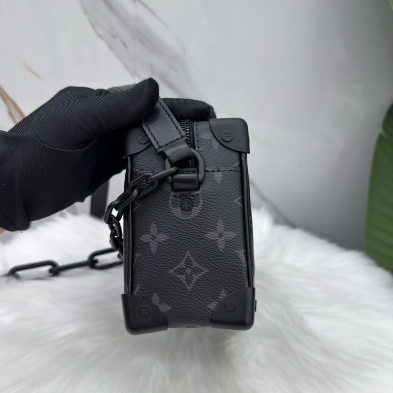 99閒置新LV路易威登/Louis Vuitton soft trunk黑武士盒子包芯片款鏈條單肩斜挎包  經典老花滿印設計 黑色皮革飾邊點綴，尺寸18.5x7.5x12.5cm-1