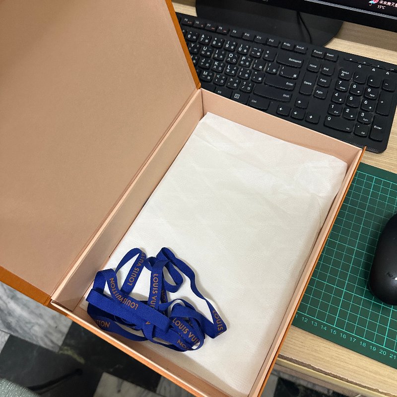 (有購買證明)LV龍年限量圍巾M79189 Vivienne Dragon Scarf-15