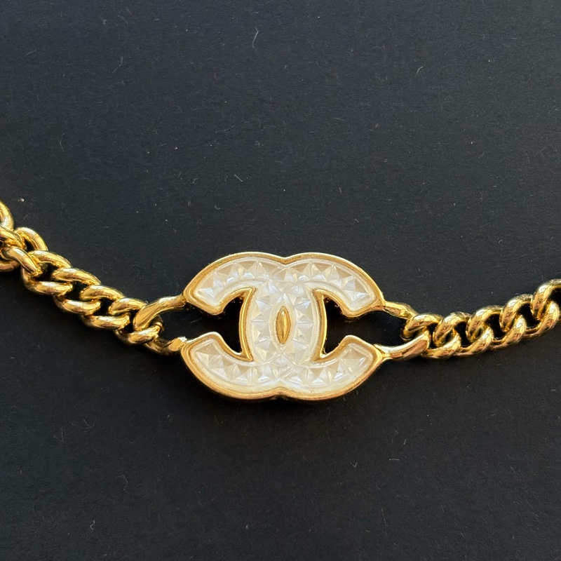 Chanel 香奈兒 24A超美 白色 琉璃菱格 項鏈 / 頸鏈-1