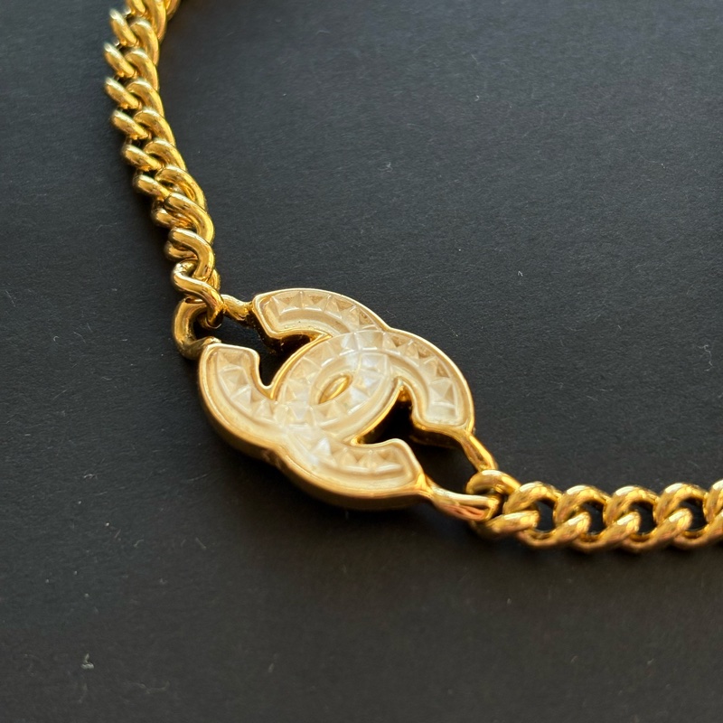 Chanel 香奈兒 24A超美 白色 琉璃菱格 項鏈 / 頸鏈-2