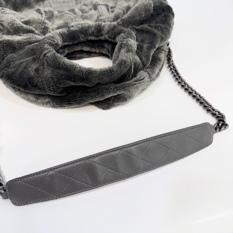 🩶香奈兒皮草HOBO CHANEL灰色vintage毛毛雙C 手提肩背包-11