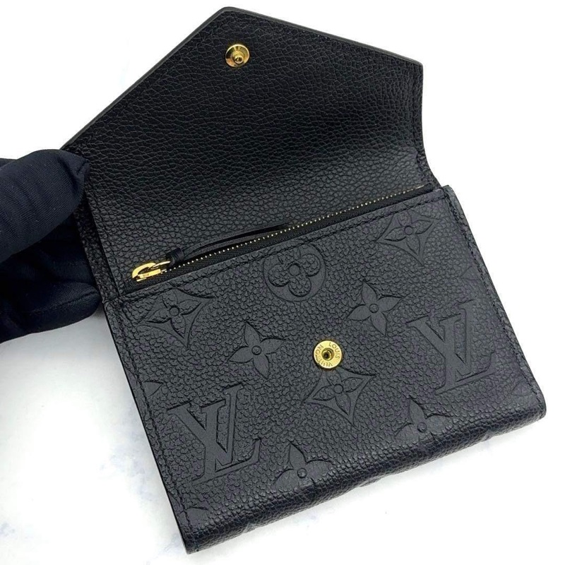 🌷LouisVuitton 壓紋短夾錢包 ｜經典花紋✦fufu style 精品✦ 氣質款｜-3