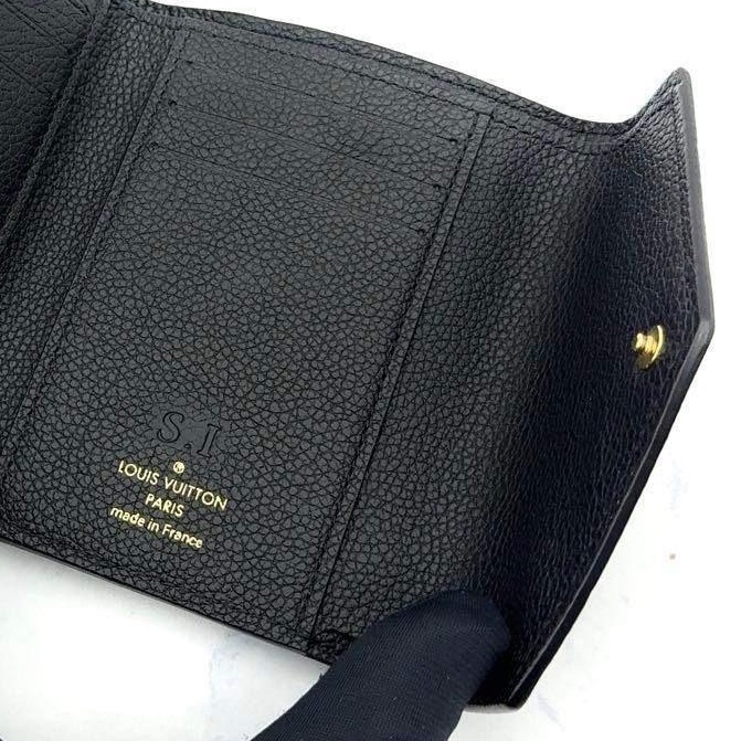 🌷LouisVuitton 壓紋短夾錢包 ｜經典花紋✦fufu style 精品✦ 氣質款｜-28