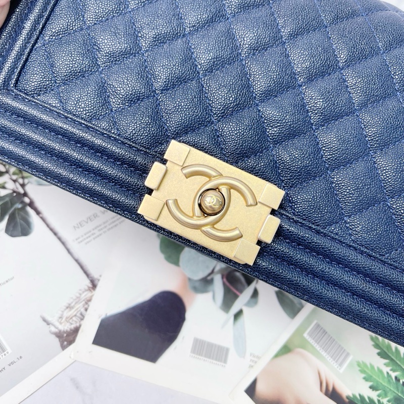 Chanel海軍藍中號leboy荔枝皮肩背斜背包25*15*9 98新配件塵袋保卡-2