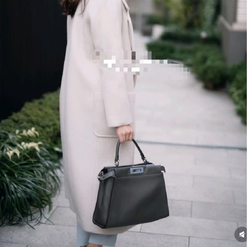 Fendi 黑色peekaboo肩背手提包34*13*25 98新配件塵袋-0