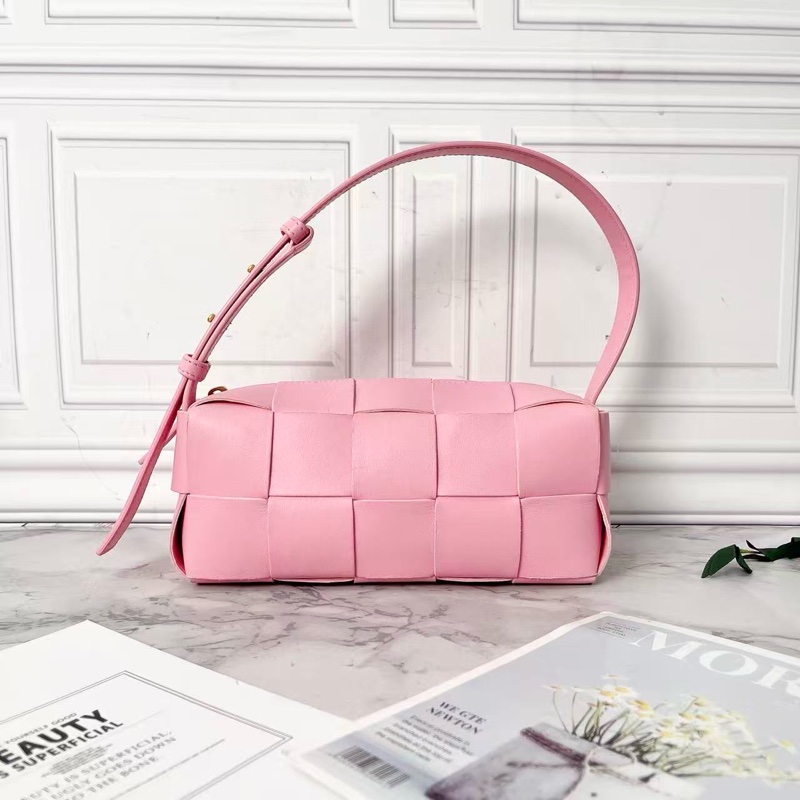BV 限量櫻花粉色羊皮十格編織手提腋下包23.5×10×10 98新配件塵袋-3
