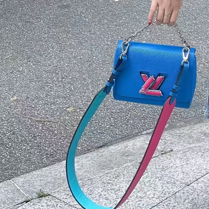 lv 限量款藍色水波紋 twist 小號鏈條包18.5×15×9 98新配件塵袋-0