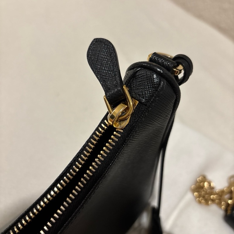Prada 經典皮革三合一 1BH204-15