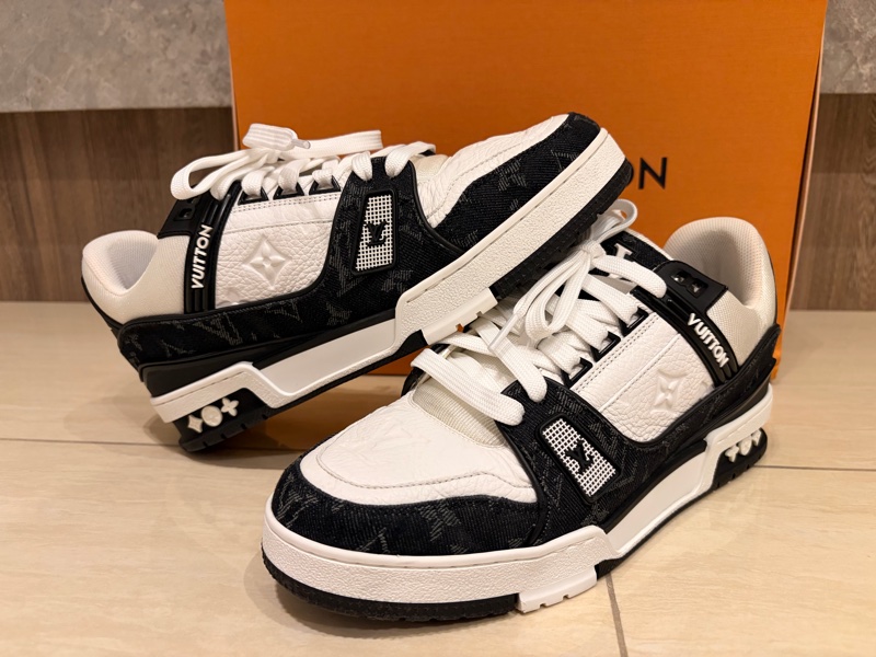 路易威登Louis Vuitton Traine 黑白牛仔/黑熊貓-1