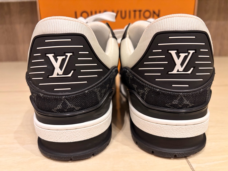 路易威登Louis Vuitton Traine 黑白牛仔/黑熊貓-4