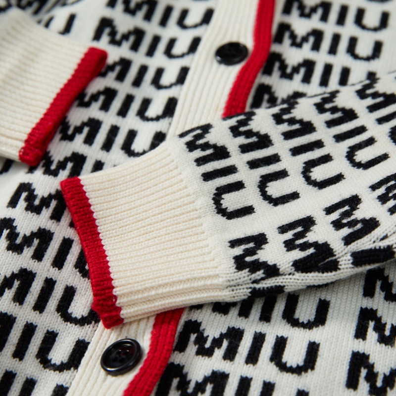 ❤️ MIU MIU 千金風 滿印LOGO款 開衫毛衣-5