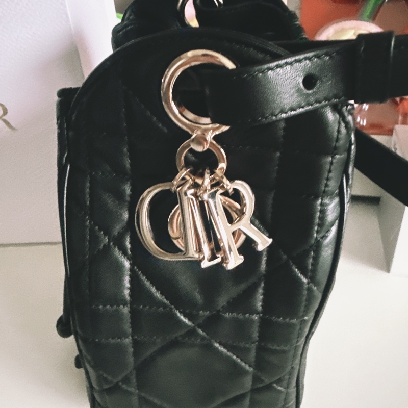 Dior斜背水桶包-2