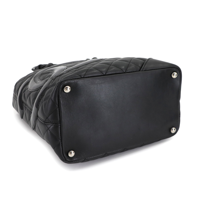 香奈兒 Cambon 系列中型托特包,黑色琺瑯小牛皮配銀色五金 (A25167)-3