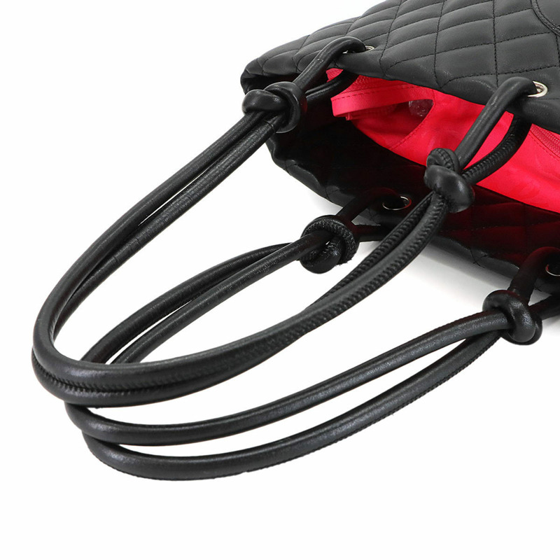 香奈兒 Cambon 系列中型托特包,黑色琺瑯小牛皮配銀色五金 (A25167)-4