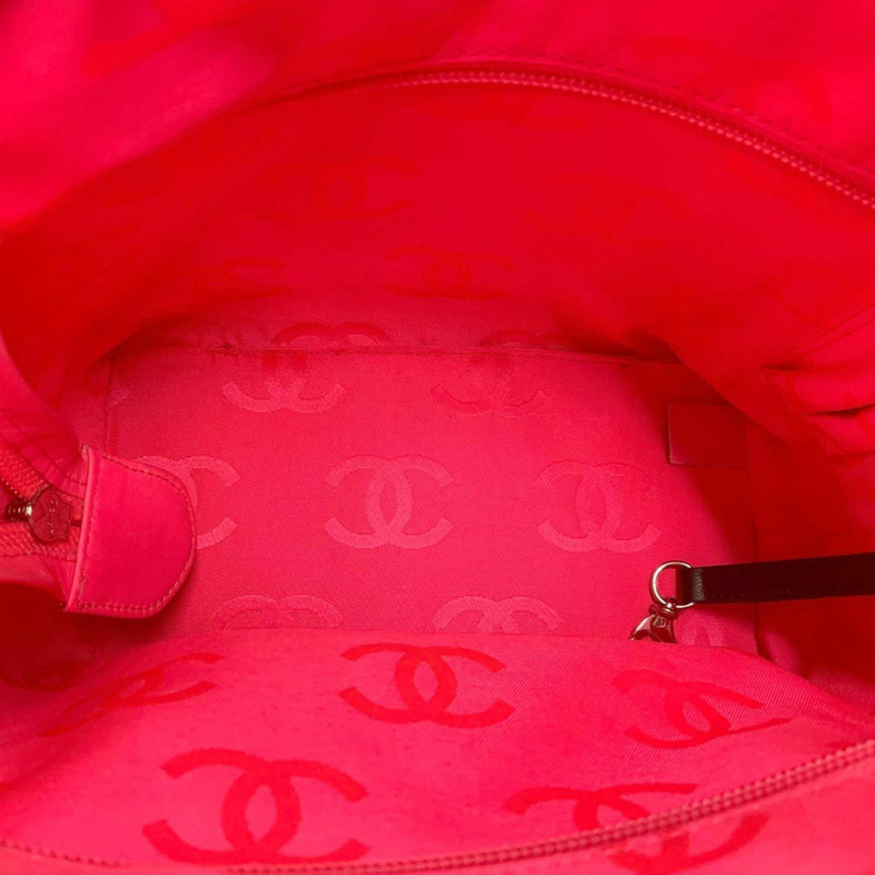 香奈兒 Cambon 系列中型托特包,黑色琺瑯小牛皮配銀色五金 (A25167)-7