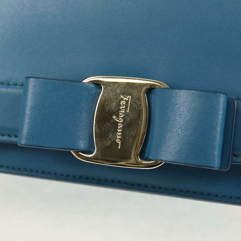 【日本直送】Salvatore Ferragamo Vala Chain Vala 肩背包 皮革 藍色 金色 正品 159137V-16