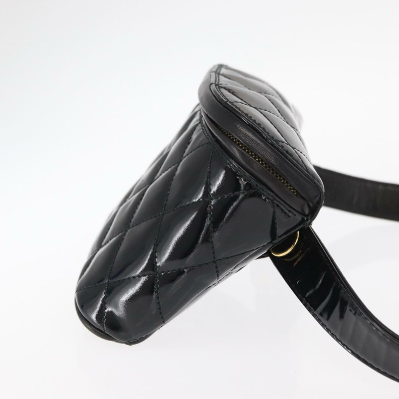 【日本直送】香奈兒 Matelasse 腰包 漆皮 黑色 金色 CC 標誌 Auth 158866SAV-2