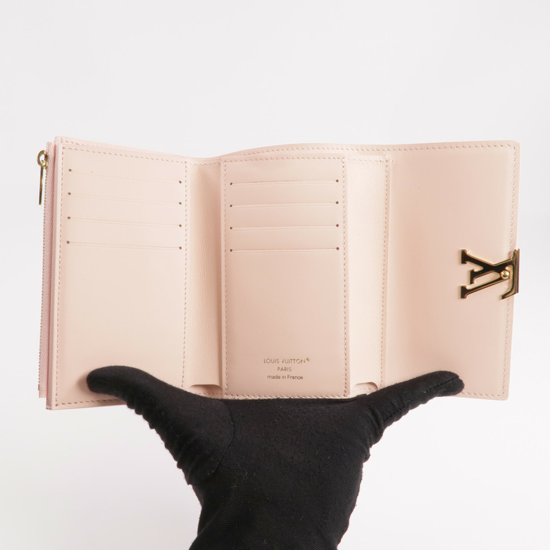 LOUIS VUITTON Taurillon皮革Capucines Compact Wallet金扣錢包-5