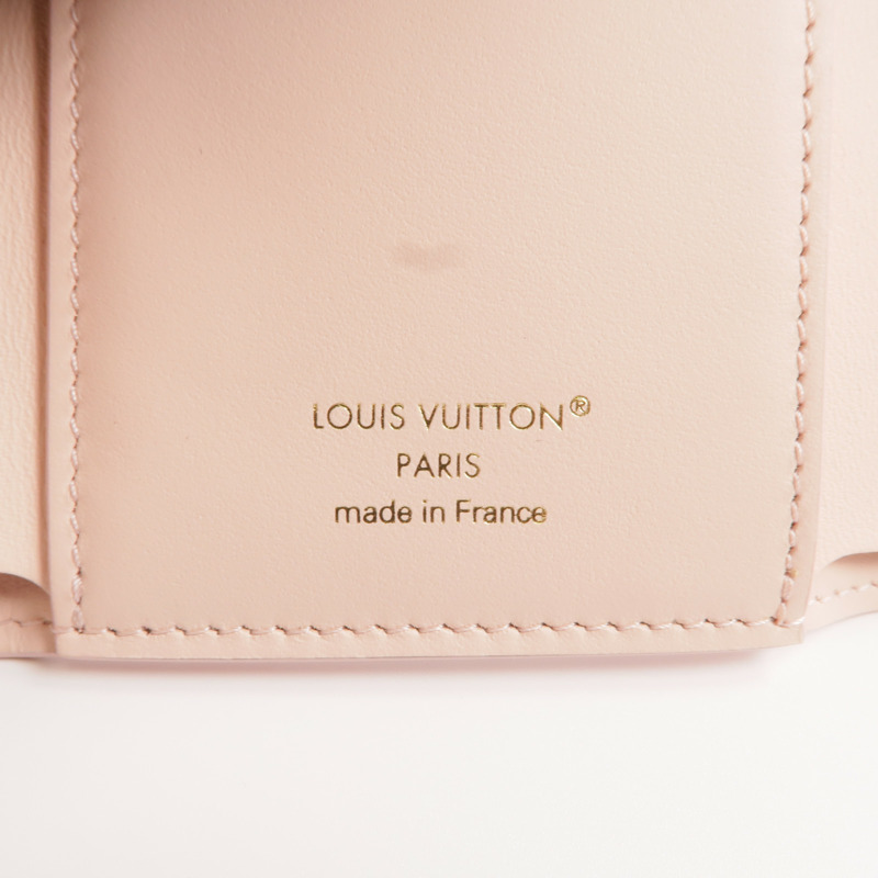 LOUIS VUITTON Taurillon皮革Capucines Compact Wallet金扣錢包-6