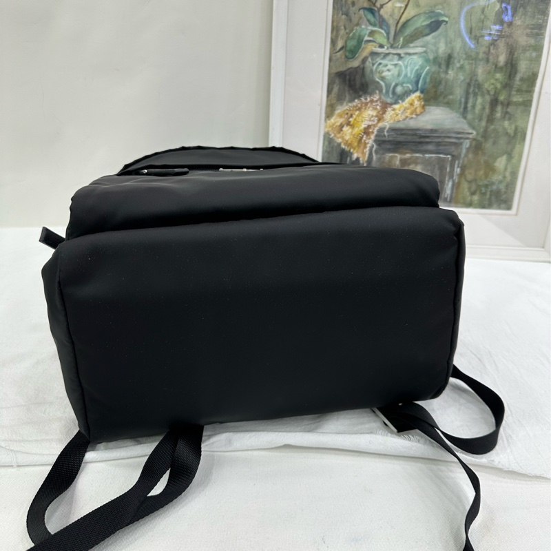 Prada男雙肩背包降落傘尼龍布書包 尺寸：40＊17＊29cm-5