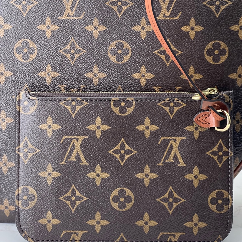 💗香緹國際精品💗 748 LV 月亮包 #M46311 Loop hobo 大號-9