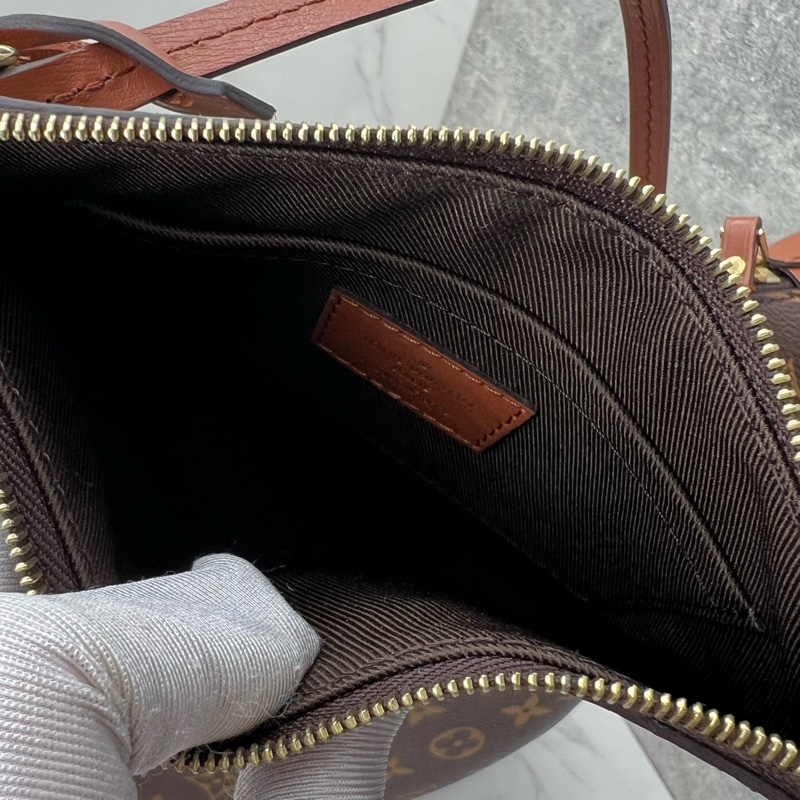 💗香緹國際精品💗 748 LV 月亮包 #M46311 Loop hobo 大號-16