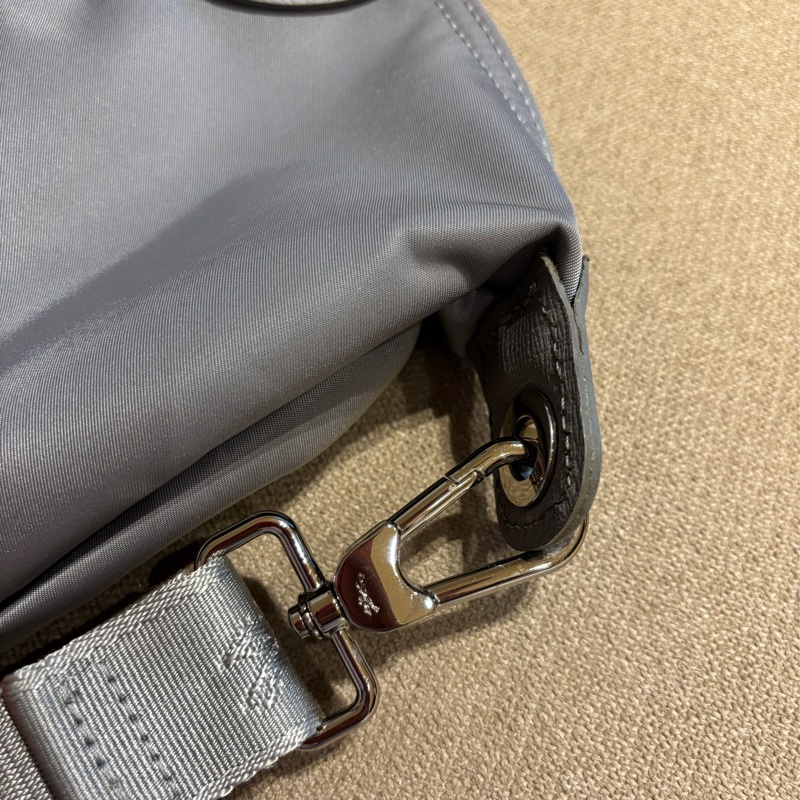 [二手] Longchamp Le Pliage Neo 銀灰色/可調節背帶斜背包/手提包 狀況良好🩶-2