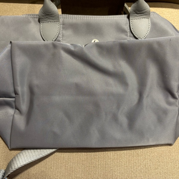 [二手] Longchamp Le Pliage Neo 銀灰色/可調節背帶斜背包/手提包 狀況良好🩶-7