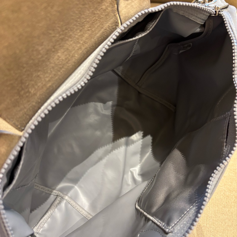 [二手] Longchamp Le Pliage Neo 銀灰色/可調節背帶斜背包/手提包 狀況良好🩶-9