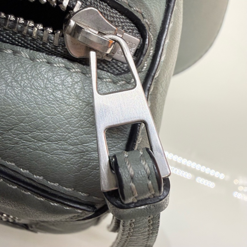 Loewe Mini Puzzle 胸包 98/99新閒置「Dark Sage」鼠尾草綠-10