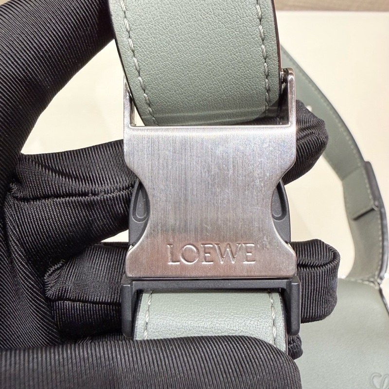 Loewe Mini Puzzle 胸包 98/99新閒置「Dark Sage」鼠尾草綠-13