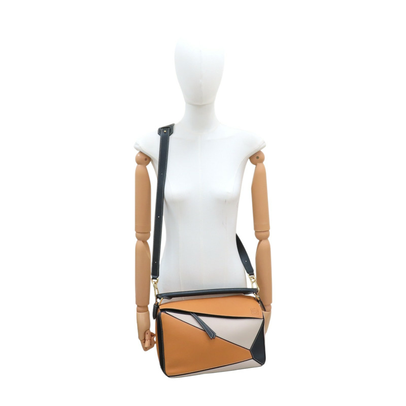 棕/米白/黑色 牛皮 Medium Puzzle 肩背包【LOEWE 羅威】-6