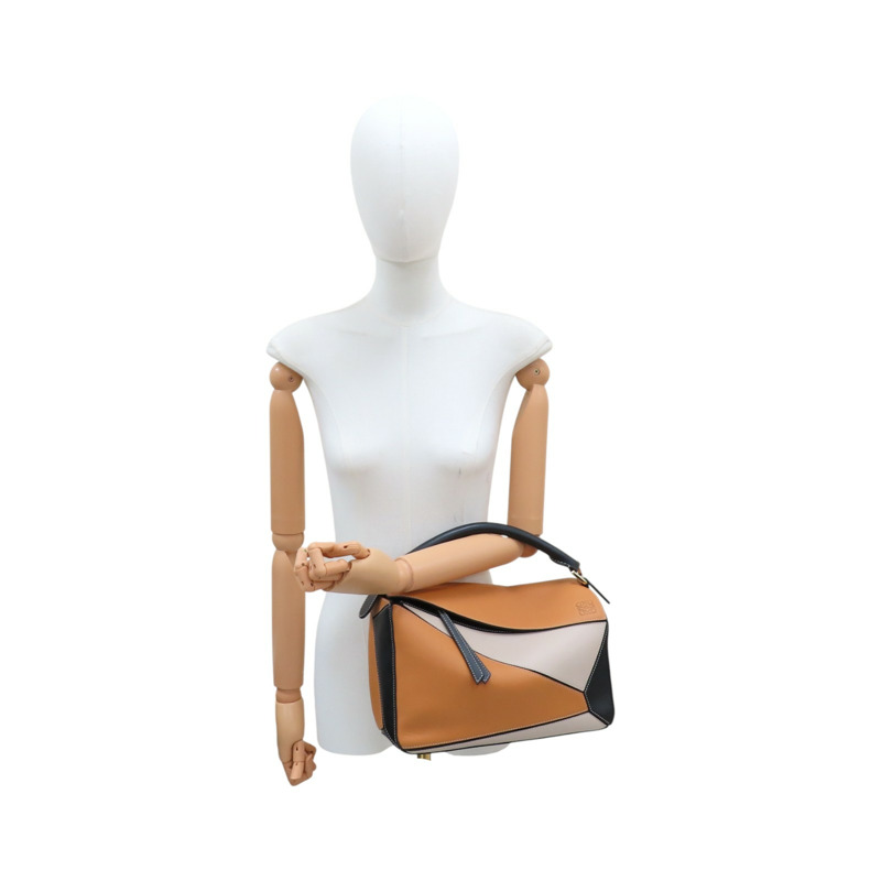 棕/米白/黑色 牛皮 Medium Puzzle 肩背包【LOEWE 羅威】-12