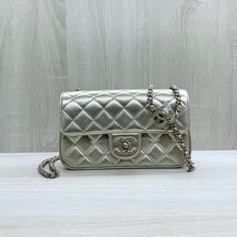 CHANEL金色荔枝牛皮雙C調節扣口蓋包AS5759-2