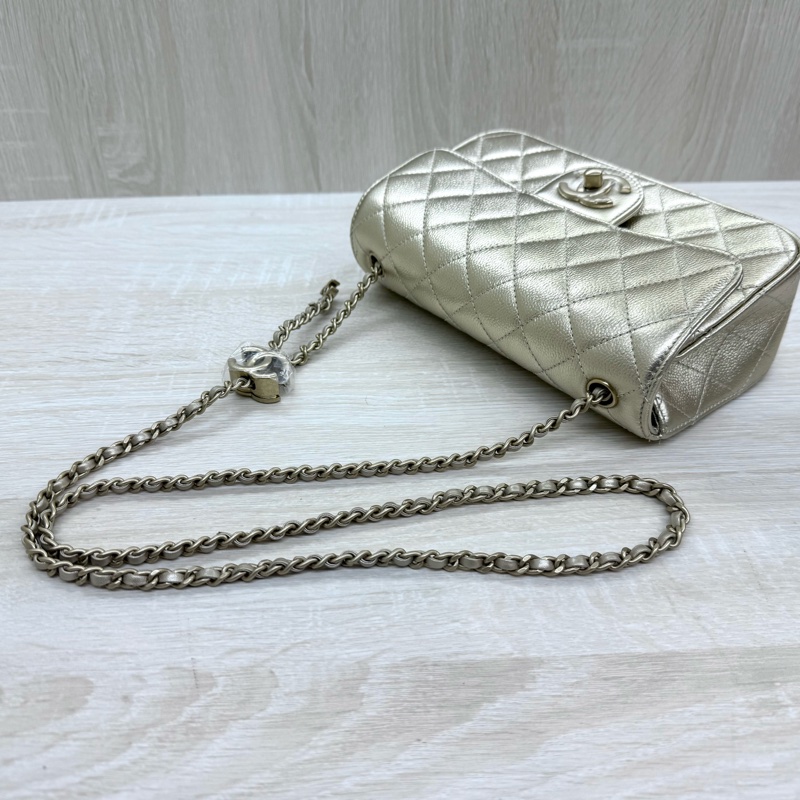 CHANEL金色荔枝牛皮雙C調節扣口蓋包AS5759-17