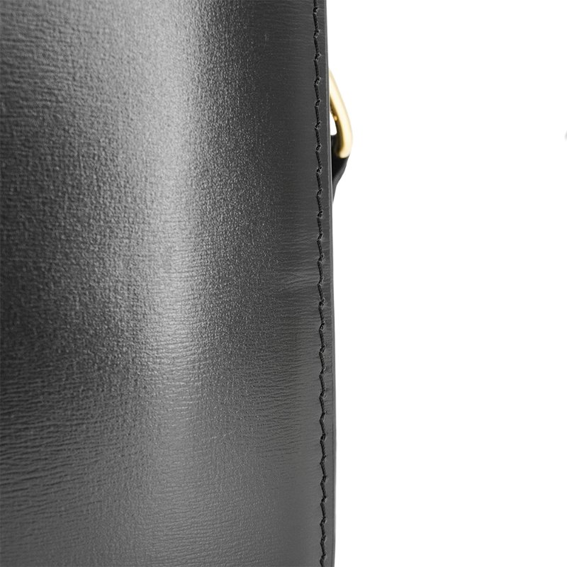 Celine 展示品 Triomphe 亮面牛皮中型肩背/斜背二用包(黑)-7