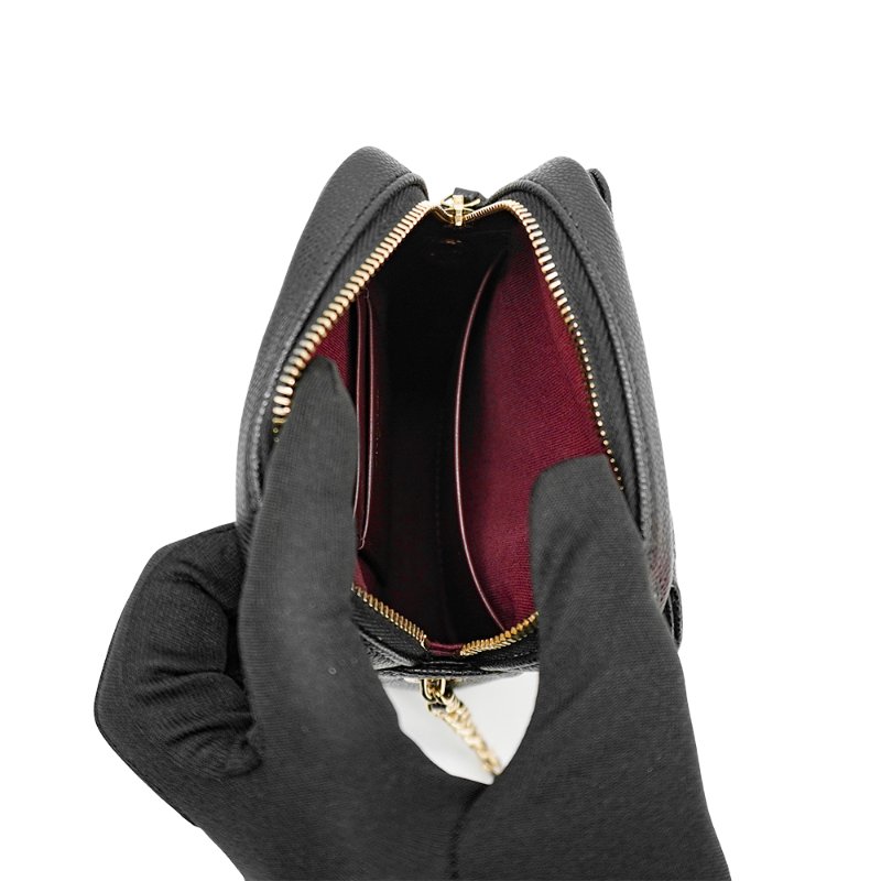 Chanel 粒紋牛皮淡金釦直式斜背包(AP4424-黑)-4