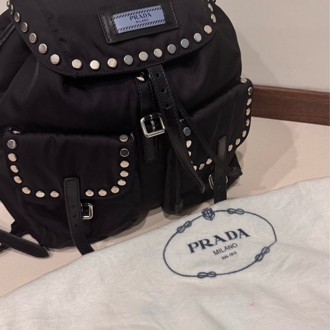 PRADA 後背包