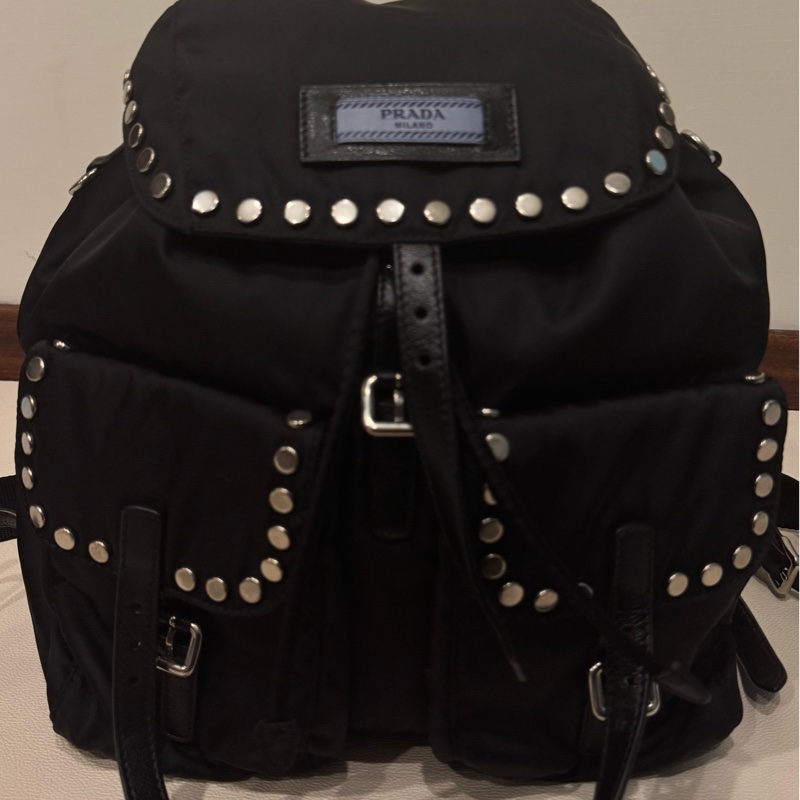 PRADA 後背包-1