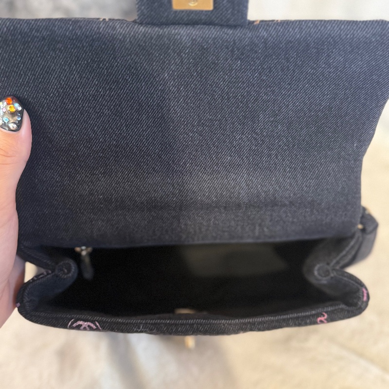 Chanel 香奈兒塗鴉牛仔 CF-8