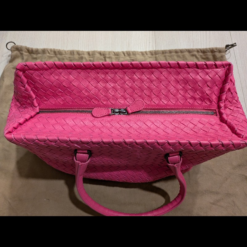 Bottega Veneta 桃紅色側背包-1