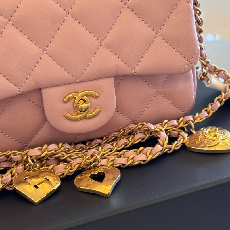 *SHIHNA名牌精品* CHANEL Mini Coco 粉色羊皮金釦愛心鍊 CF17 口蓋包-1