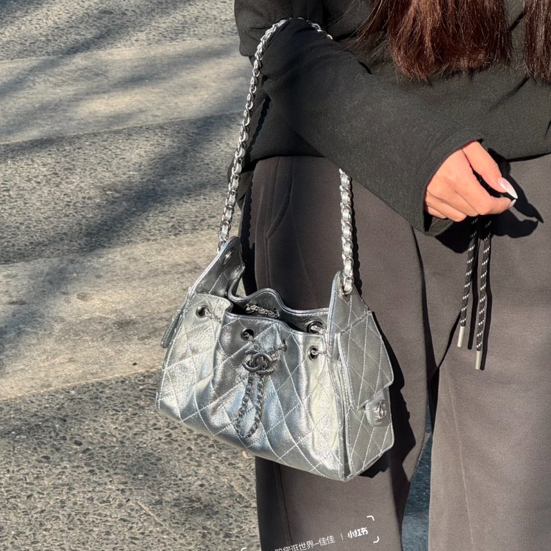 CHANEL 25 Mini hobo bag - 銀-11