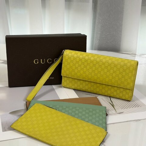 GUCCI 雙G壓紋四合一手拿包