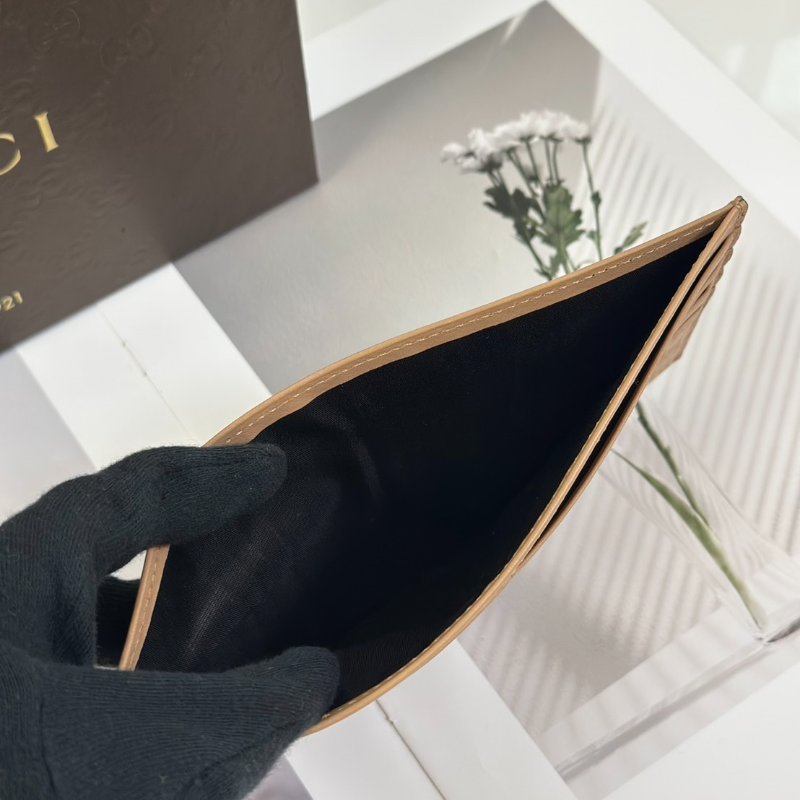 GUCCI 雙G壓紋四合一手拿包-8