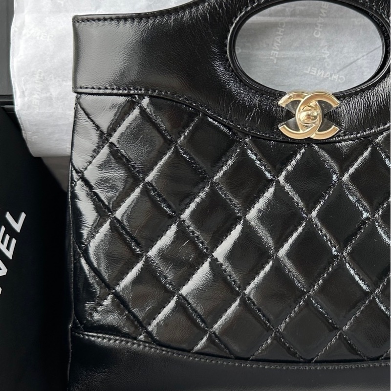 【9月帶票美國票 💕 】Chanel 25k 31bag mini  黑金 黑色 金扣 油蠟皮 鏈條可拆 手提 單肩 斜挎-5