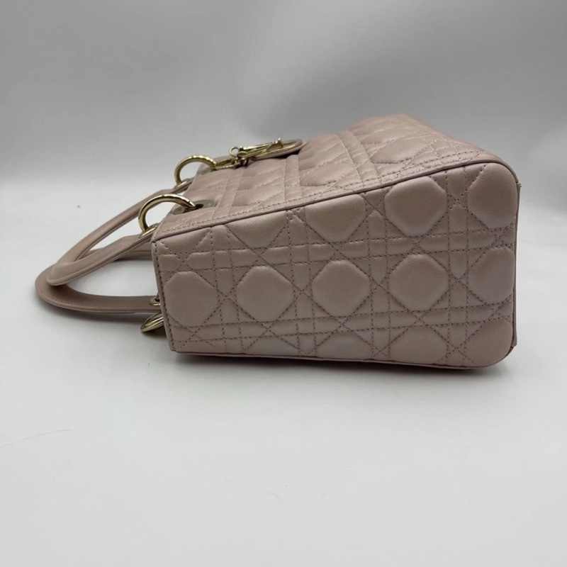 Dior 迪奧珠光粉羊皮五格戴妃包 尺寸24*11*20，專櫃價46000-4