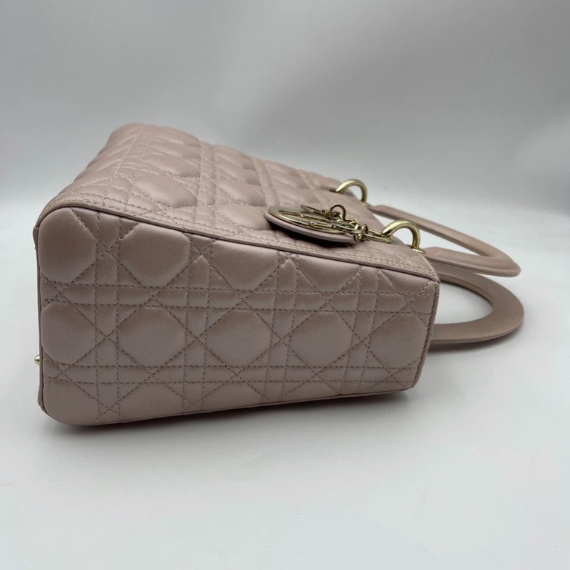 Dior 迪奧珠光粉羊皮五格戴妃包 尺寸24*11*20，專櫃價46000-5